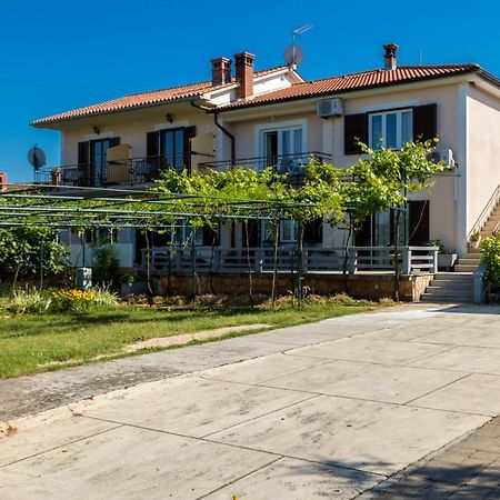 Apartments And Rooms Kod Keti Малинска Экстерьер фото