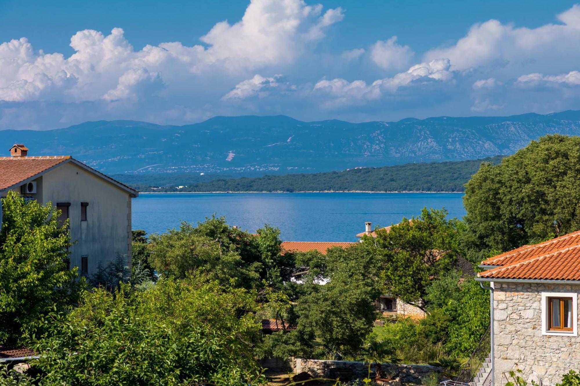 Apartments And Rooms Kod Keti Малинска Экстерьер фото
