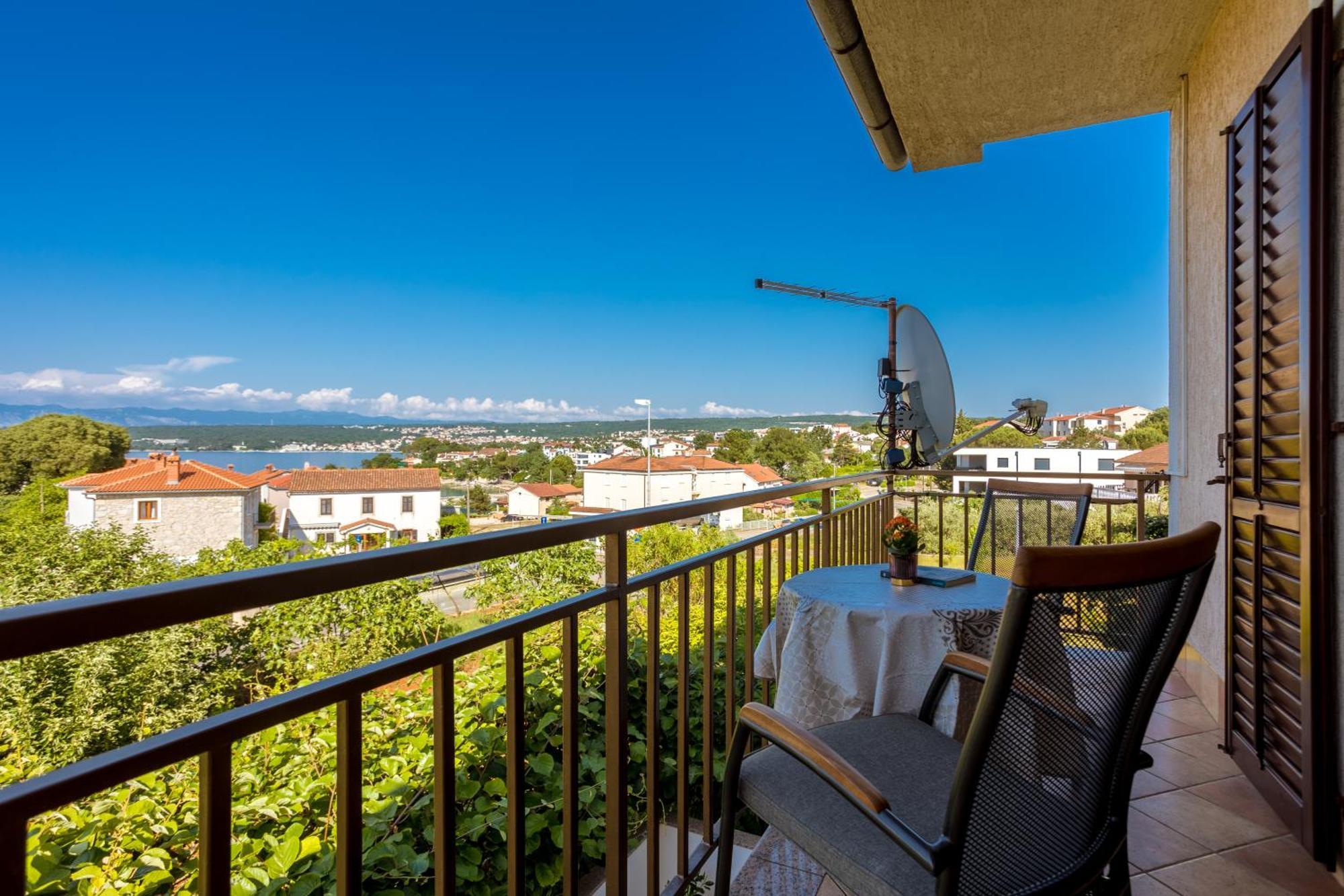 Apartments And Rooms Kod Keti Малинска Экстерьер фото