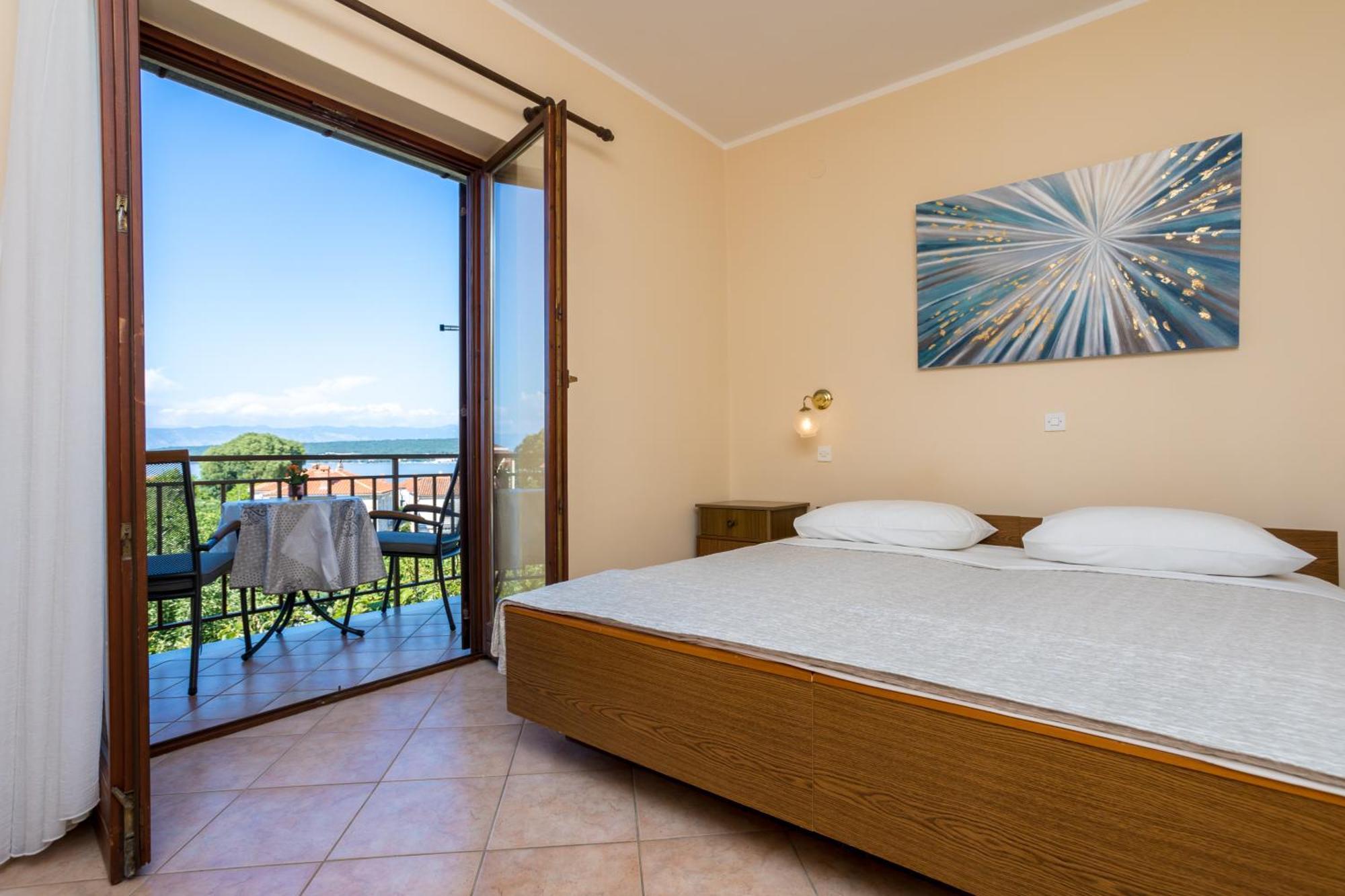 Apartments And Rooms Kod Keti Малинска Экстерьер фото