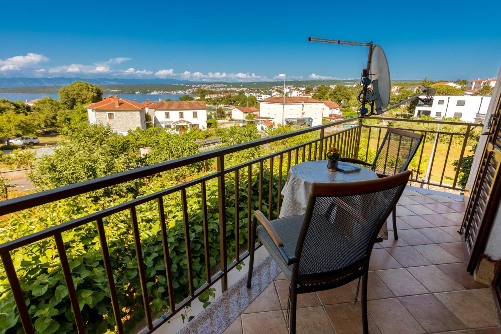 Apartments And Rooms Kod Keti Малинска Экстерьер фото